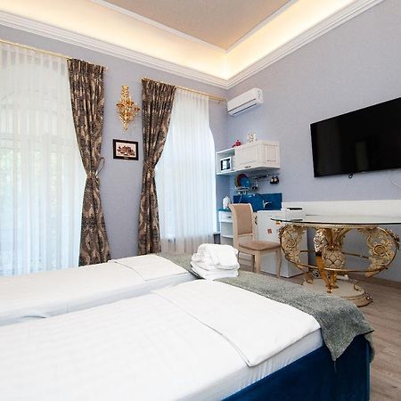 Art Suites Near Deribasovskaya Одеса Екстериор снимка