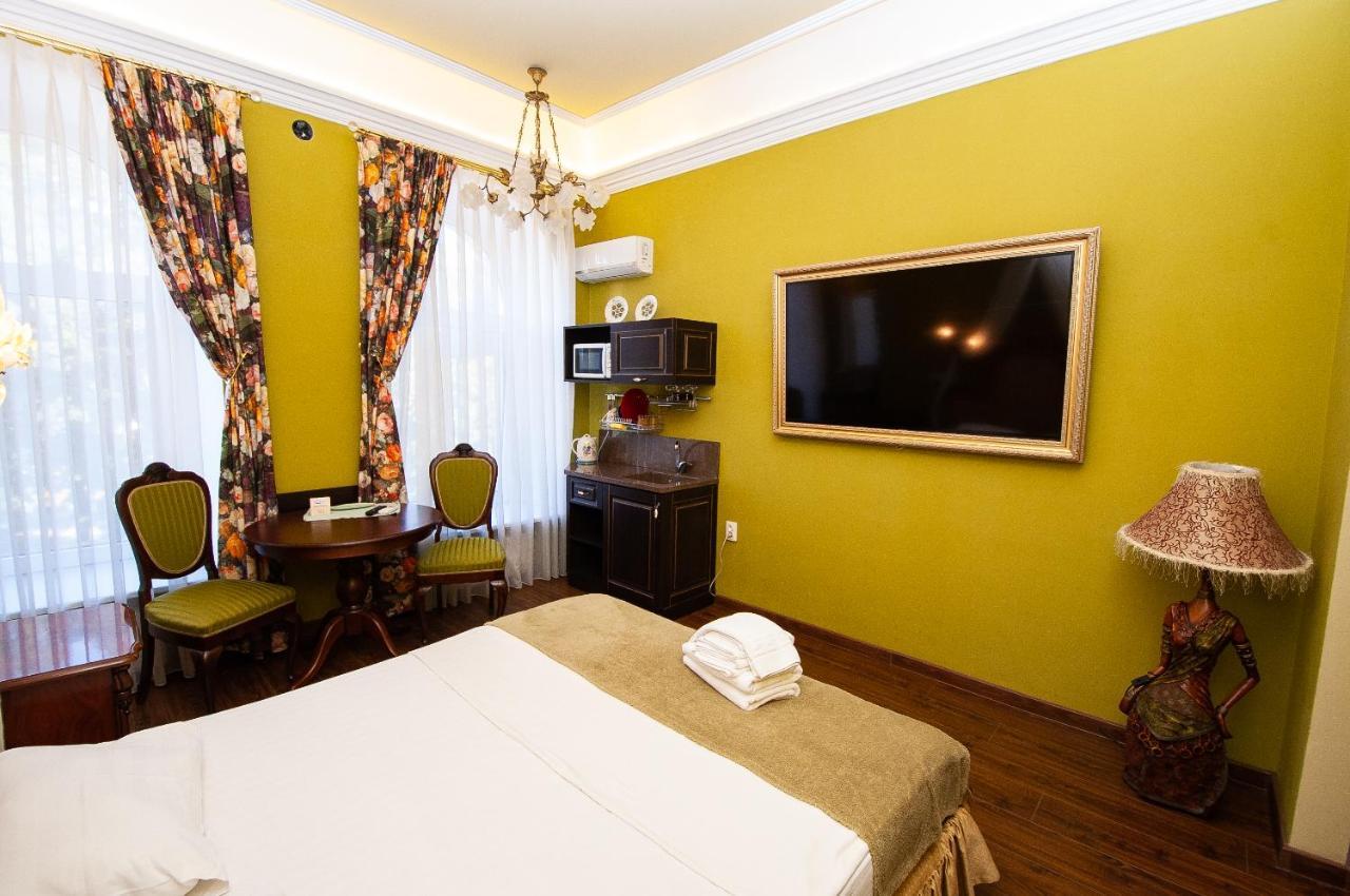 Art Suites Near Deribasovskaya Одеса Екстериор снимка