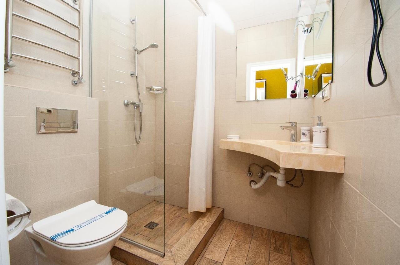 Art Suites Near Deribasovskaya Одеса Екстериор снимка